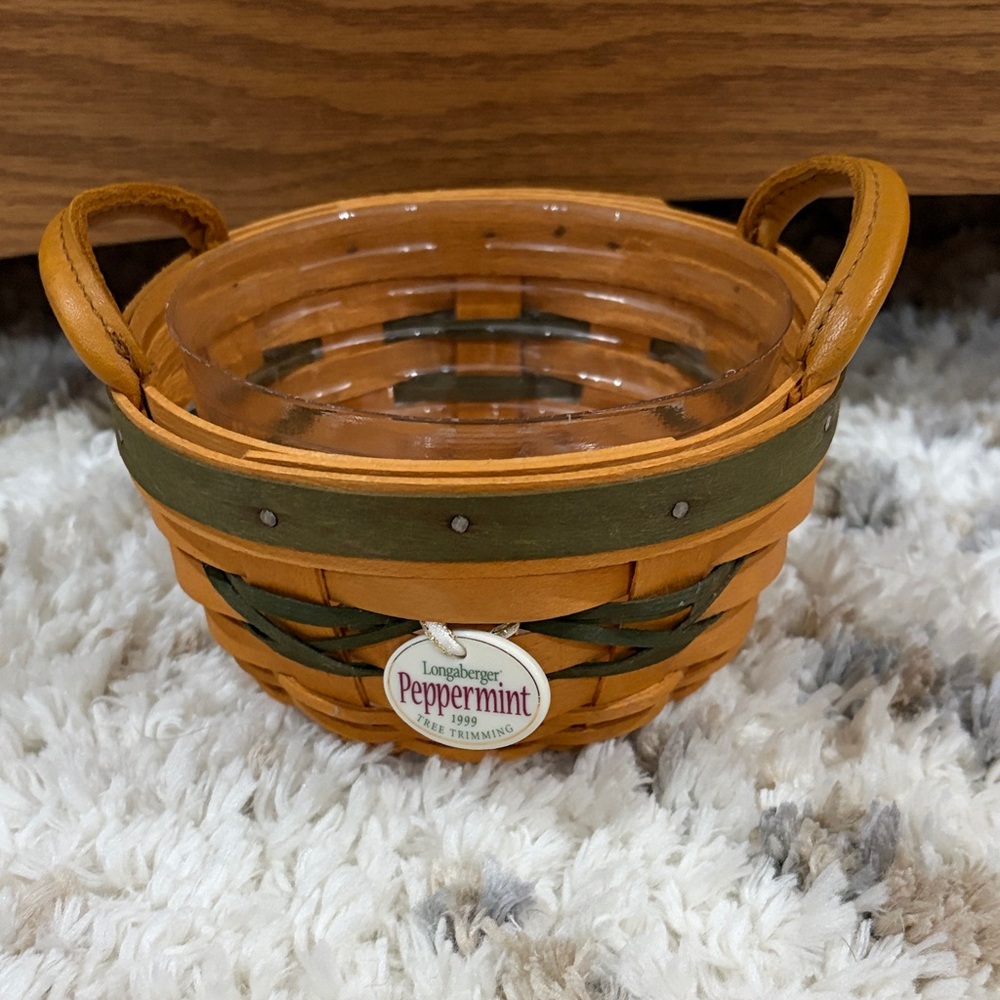 Longaberger Peppermint Basket with Green Accents